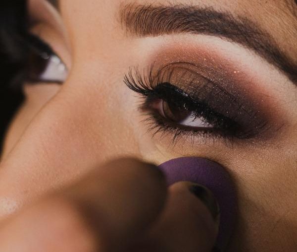 Σωστή χρήση καλλυντικών και make-up για αποφυγή ερεθισμού των ματιών μεικ απ